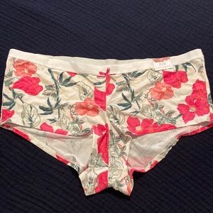 NWT Cacique Lane Bryant white Aussie Floral no-show Boyshort panties Size 18/20
